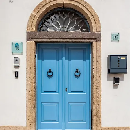 Ali's And 3* Càbras